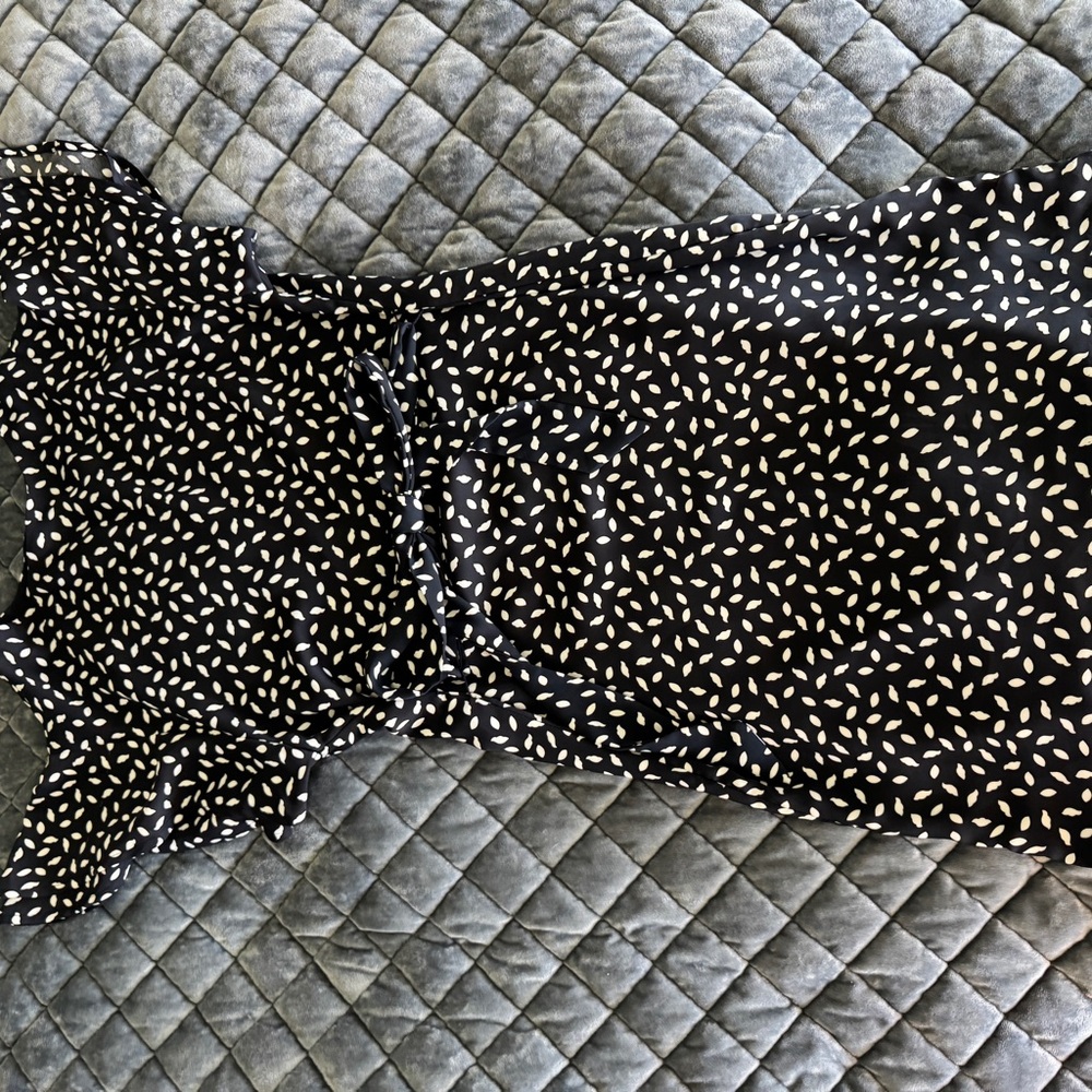 H&M Navy and White Leaf Print Dress